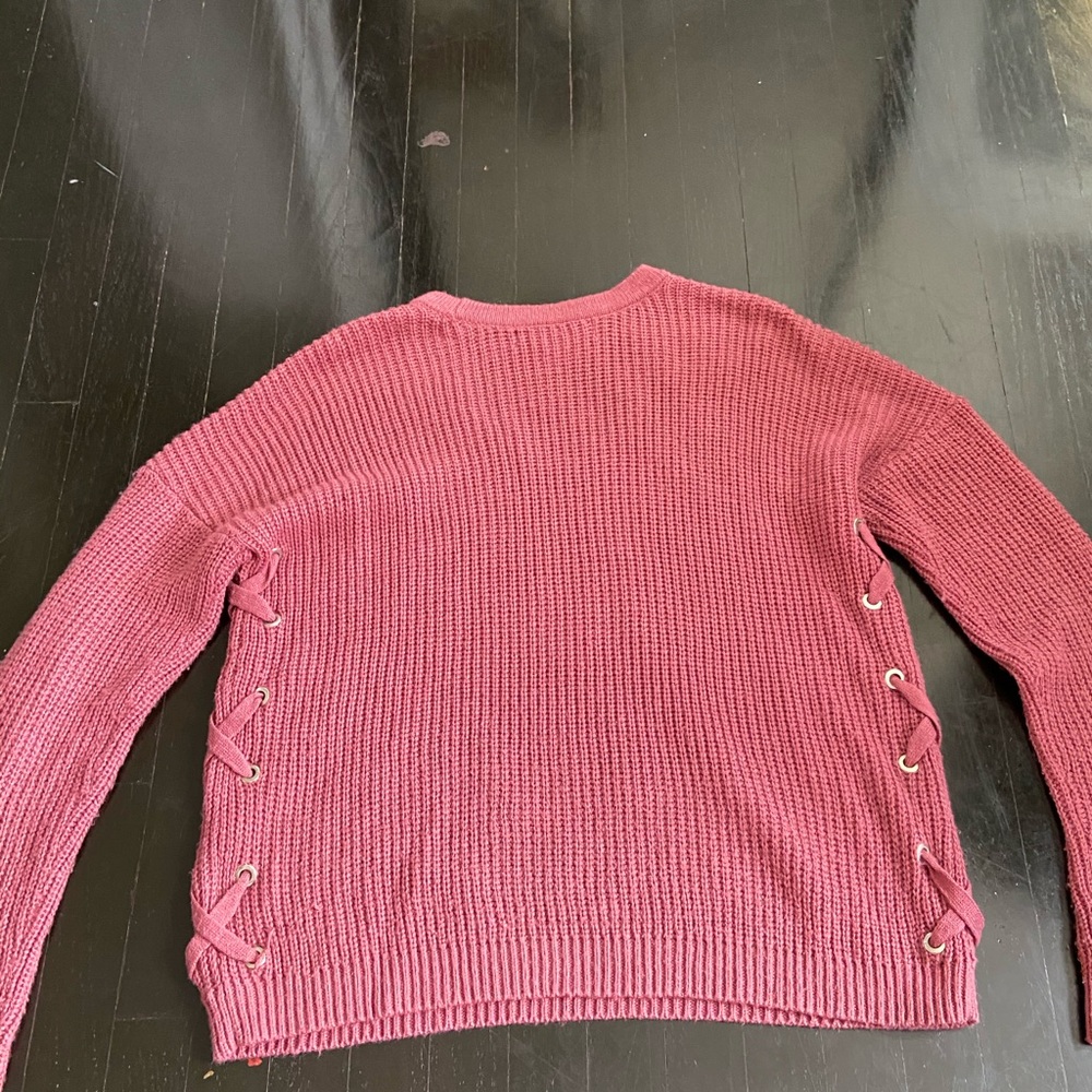 sweater - Picture 3 of 3